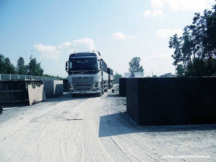 Transport szamb betonowych  w Terespolu